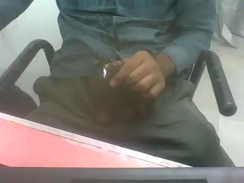 Snapshot of lltstr52 chatting on March 31, 2026, 6:03 am lltstr52 online show from March 31, 2026, 6:03 am