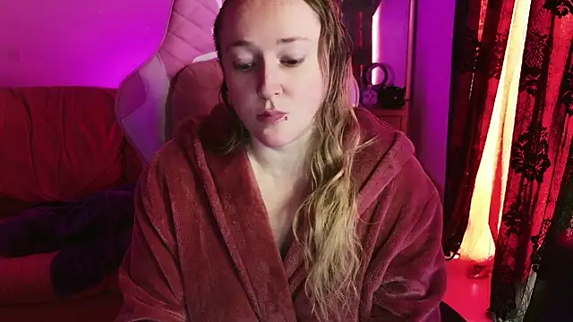 kisicaxx online show from January 18, 2025, 9:45 am