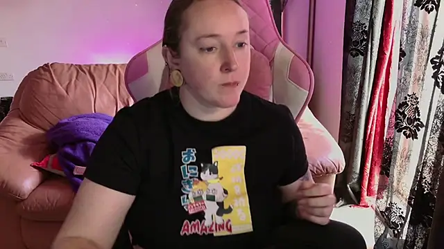 kisicaxx online show from January 20, 2025, 9:56 am