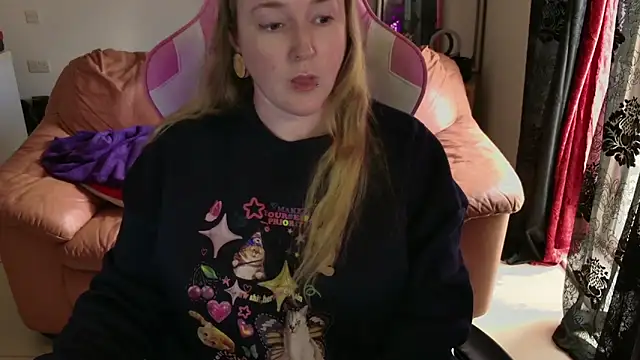 kisicaxx online show from January 21, 2025, 1:11 pm