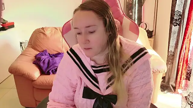 kisicaxx online show from January 24, 2025, 8:34 am