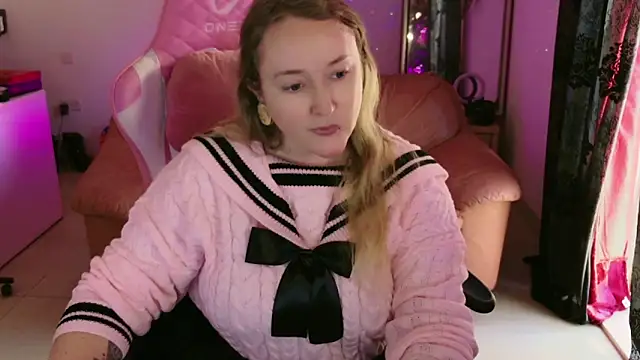 kisicaxx online show from January 27, 2025, 1:19 pm