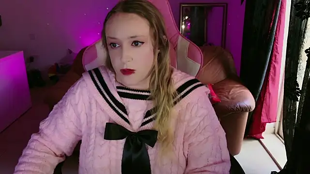 kisicaxx online show from February 7, 2025, 3:52 pm