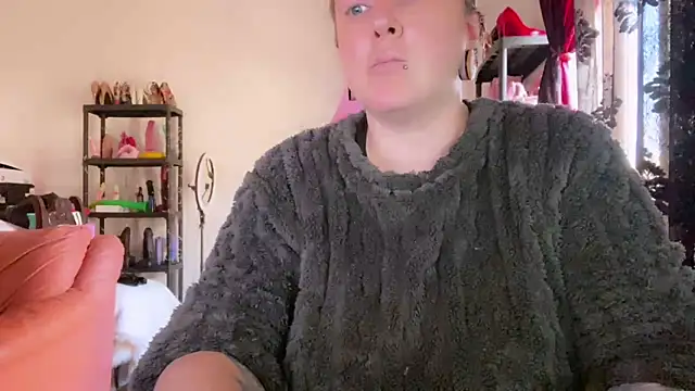 kisicaxx online show from March 10, 2026, 2:00 pm