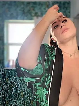 lovely beast online show from January 9, 2026, 5:59 pm