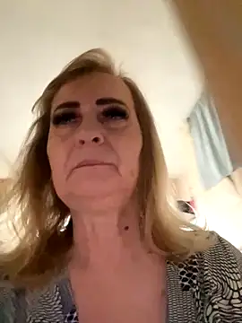 Irina2909xh online show from October 5, 2025, 6:45 am