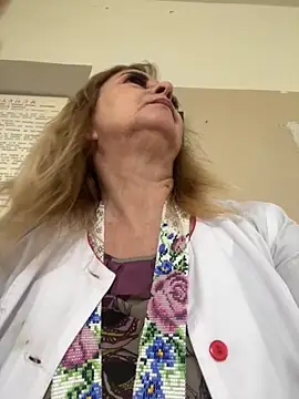 Irina2909xh online show from October 10, 2025, 10:58 am