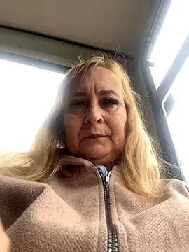 Snapshot of Irina2909@xh chatting on November 12, 2025, 12:16 pm Irina2909xh online show from November 12, 2025, 12:16 pm