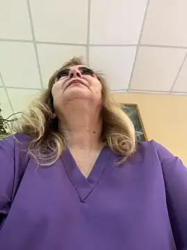 Snapshot of Irina2909@xh chatting on January 7, 2026, 9:01 am Irina2909xh online show from January 7, 2026, 9:01 am