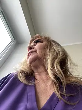 Snapshot of Irina2909@xh chatting on January 14, 2026, 11:27 am Irina2909xh online show from January 14, 2026, 11:27 am