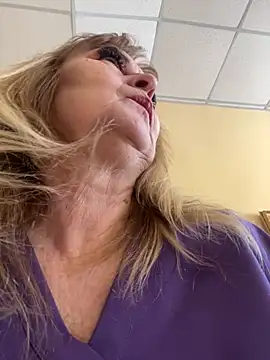 Snapshot of Irina2909@xh chatting on January 15, 2026, 9:58 am Irina2909xh online show from January 15, 2026, 9:58 am