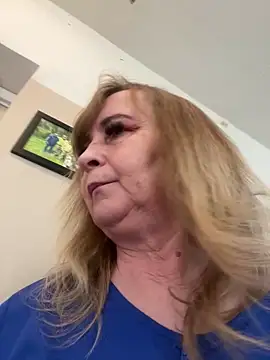 Irina2909xh online show from March 18, 2026, 11:02 am