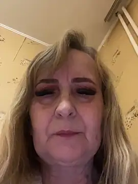 Irina2909xh online show from April 8, 2026, 11:16 pm