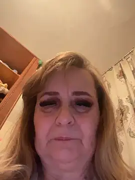 Irina2909xh online show from April 18, 2026, 12:36 am