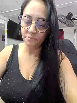 Ameliarizo online show from April 2, 2026, 1:14 am