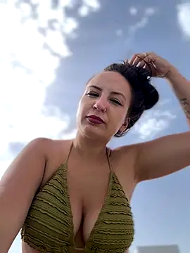 itsCassie online show from October 12, 2025, 11:31 am