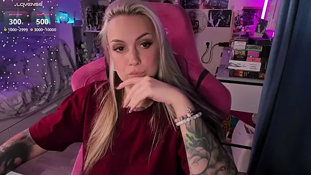 ChloeKohaku online show from November 22, 2025, 8:46 am