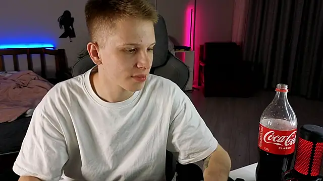 Snapshot of arlekincrop chatting on September 22, 2025, 8:55 pm arlekincrop online show from September 22, 2025, 8:55 pm