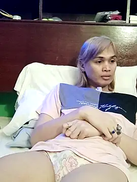 QueenSoreal online show from May 30, 2026, 2:58 pm