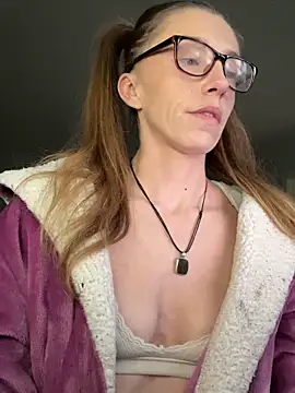 Snapshot of Heidi_Harper chatting on January 3, 2025, 3:55 pm Heidi Harper online show from January 3, 2025, 3:55 pm