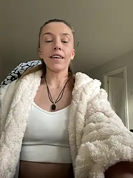 Snapshot of Heidi_Harper chatting on January 16, 2025, 10:32 am Heidi Harper online show from January 16, 2025, 10:32 am