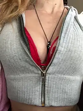 Heidi Harper online show from October 21, 2025, 8:37 am