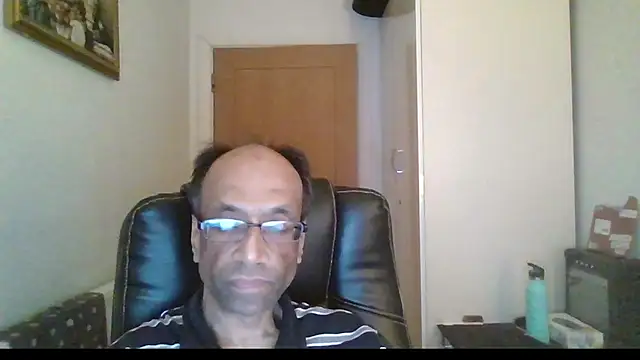 Snapshot of rauncher1 chatting on February 8, 2026, 12:36 am rauncher1 online show from February 8, 2026, 12:36 am