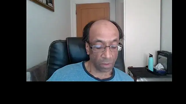 Snapshot of rauncher1 chatting on July 15, 2026, 1:38 pm rauncher1 online show from July 15, 2026, 1:38 pm