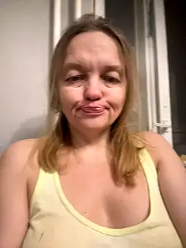 Snapshot of Susanel chatting on December 2, 2024, 9:17 pm Susanel online show from December 2, 2024, 9:17 pm