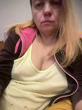 Snapshot of Susanel chatting on January 10, 2025, 2:02 pm Susanel online show from January 10, 2025, 2:02 pm