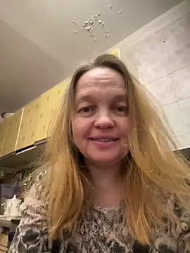 Snapshot of Susanel chatting on February 2, 2025, 9:13 pm Susanel online show from February 2, 2025, 9:13 pm