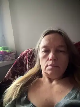 Susanel online show from October 16, 2025, 10:05 am