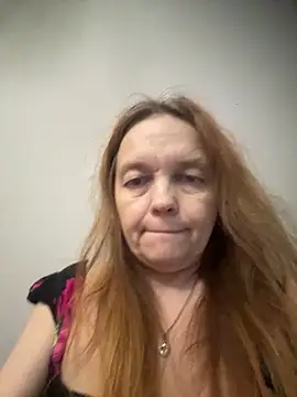 Susanel online show from April 18, 2026, 10:10 pm