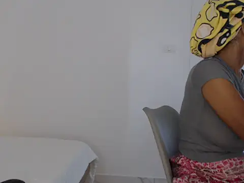 Snapshot of nareethai chatting on October 2, 2025, 6:31 am nareethai online show from October 2, 2025, 6:31 am