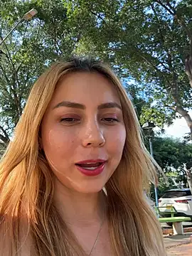 Snapshot of Brittanyrosexx chatting on October 28, 2025, 8:33 pm Brittanyrosexx online show from October 28, 2025, 8:33 pm