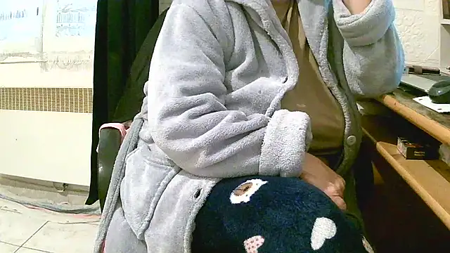 douceur63 online show from December 1, 2025, 11:48 am