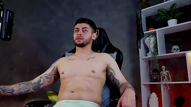 Snapshot of alessandro_duty chatting on October 29, 2025, 1:19 am alessandro duty online show from October 29, 2025, 1:19 am