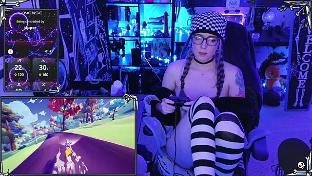 AnneSao online show from December 12, 2024, 3:43 am