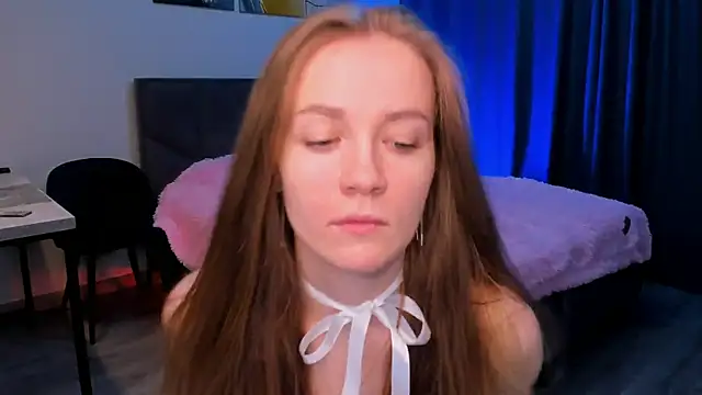 SweetMilkis online show from December 8, 2024, 8:41 am