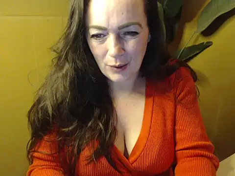 Snapshot of cloe85nl chatting on December 27, 2024, 10:23 am cloe85nl online show from December 27, 2024, 10:23 am