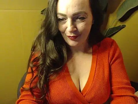 Snapshot of cloe85nl chatting on December 28, 2024, 3:04 pm cloe85nl online show from December 28, 2024, 3:04 pm