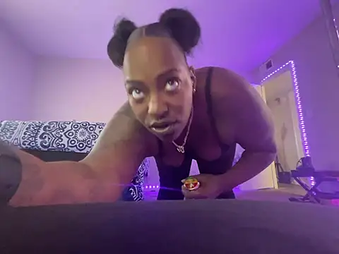 ChocolateTingz online show from December 13, 2024, 2:16 pm