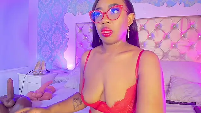 CaseyMoon online show from April 1, 2026, 12:39 pm