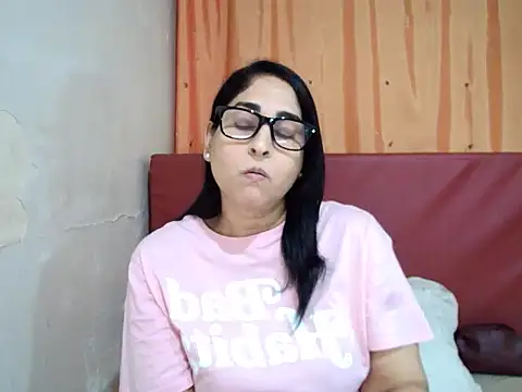 Indiankushy online show from October 30, 2025, 4:19 pm