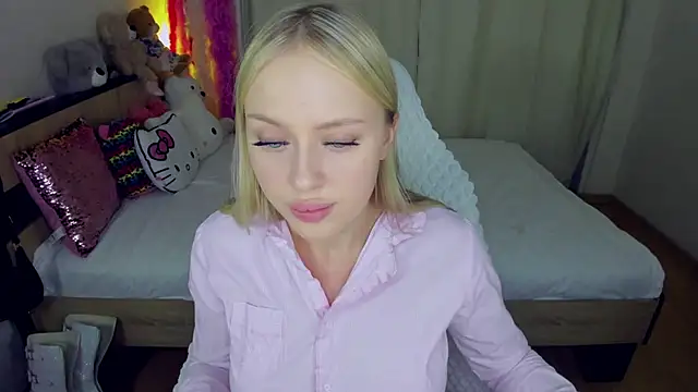 ElinOceanX online show from September 22, 2025, 3:58 pm