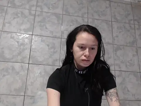 Venusluxodomme online show from October 26, 2025, 1:28 pm