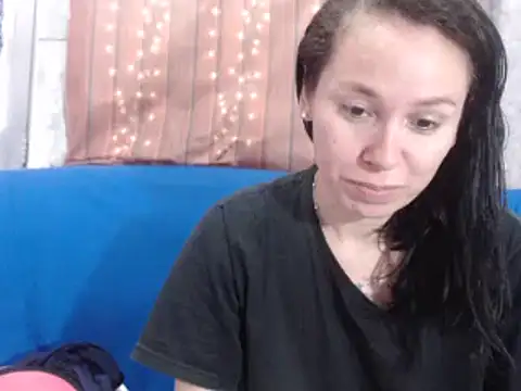 Venusluxodomme online show from March 26, 2026, 3:39 pm