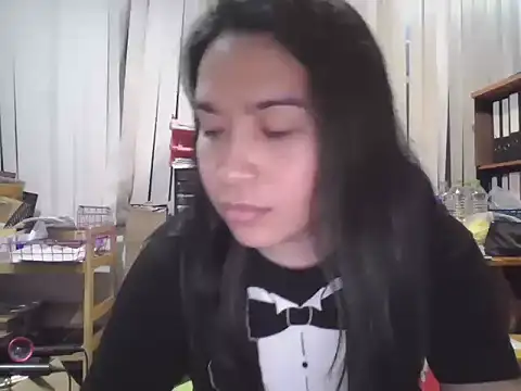 sara kimoo online show from October 2, 2025, 7:54 pm