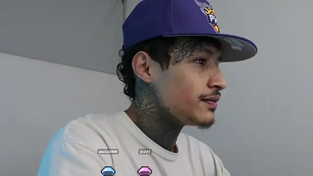 Snapshot of trieone chatting on January 1, 2025, 8:56 am trieone online show from January 1, 2025, 8:56 am