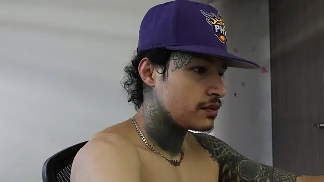 Snapshot of trieone chatting on September 24, 2025, 5:16 pm trieone online show from September 24, 2025, 5:16 pm